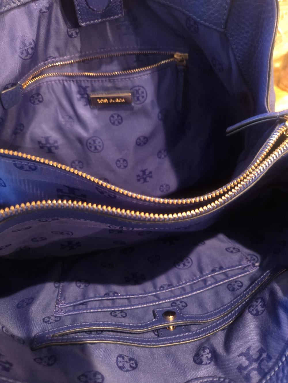 Tory Burch Cobalt Blue Leather Shoulder Bag with Matching Wallet - Picture 7 of 10